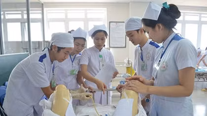 Cảnh giác trước thông tin sang Nhật Bản làm điều dưỡng với yêu cầu rất thấp