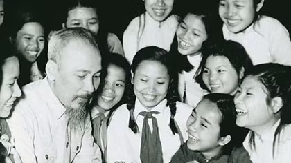 Hãy giữ mãi Lửa Lòng Dân!