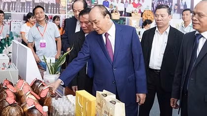 Thủ tướng dự Hội nghị xúc tiến đầu tư Trà Vinh 2020