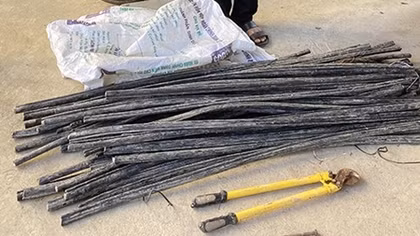 Bắt đối tượng trộm cắp dây cáp viễn thông