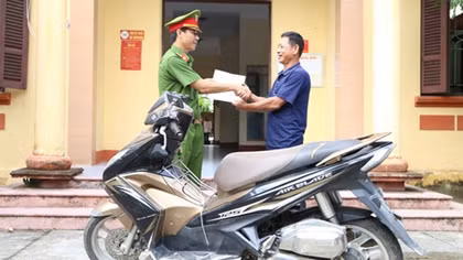 Công an Hà Nam trao trả tài sản cho người dân bị mất trộm