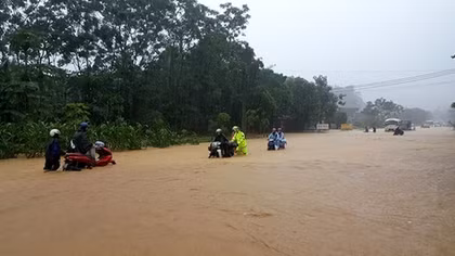 77 người chết và mất tích do mưa lũ