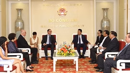 Thứ trưởng Bùi Văn Thành tiếp Đại sứ Áo