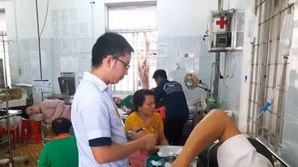 Hơn 200 người nhập viện cấp cứu sau tiệc đám cưới