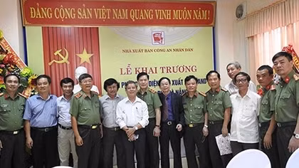 Khai trương Văn phòng đại diện NXB CAND tại Đà Nẵng
