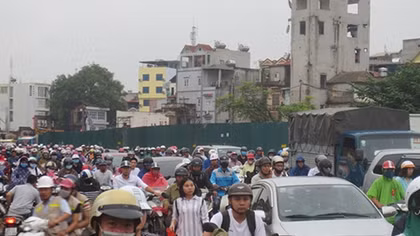 Tháo “nút cổ chai”, giảm ùn tắc giao thông