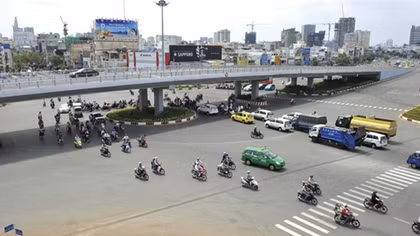 Phân luồng giao thông phục vụ xây cầu Suối Hai 1 và Hạ Dục