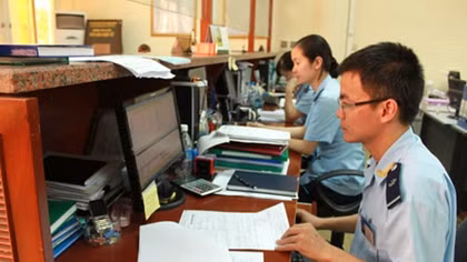 6/10 doanh nghiệp vẫn bị “nhũng nhiễu” về thủ tục hành chính