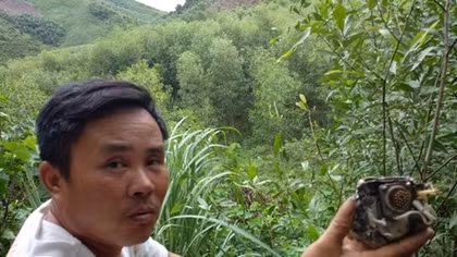 Cư dân làng Dừa bàng hoàng kể chuyện đi tìm phi công và máy bay rơi