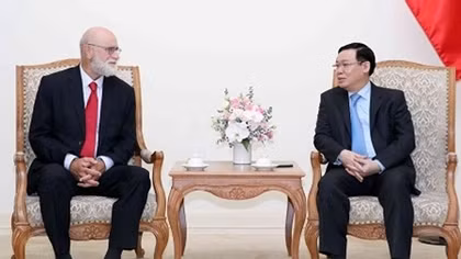 Phó Thủ tướng Vương Đình Huệ tiếp chuyên gia kinh tế nông nghiệp hàng đầu thế giới