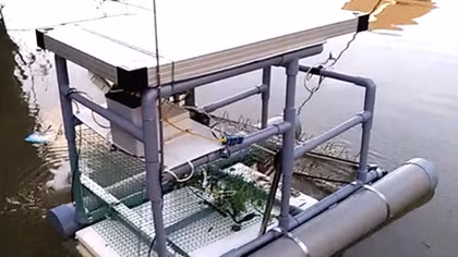 Học sinh lớp 8 chế tạo máy vớt rác tự động trên sông