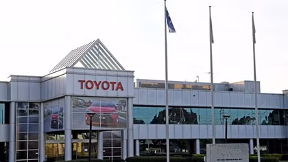 Nguy cơ “chết máy giữa đường”, Toyota vội vàng triệu hồi hơn 4,5 vạn xe