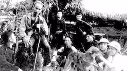 Bác Hồ đón tết Đinh Hợi 1947