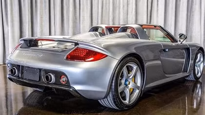 Đi 12 năm, Porsche Carrera GT vẫn được hét giá... 36 tỷ