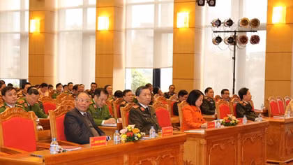 Đẩy mạnh học tập và làm theo tấm gương đạo đức Chủ tịch Hồ Chí Minh