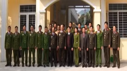 Thứ trưởng Nguyễn Văn Thành kiểm tra công tác tại Công an huyện Lạc Thủy