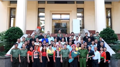 Bộ Công an gặp mặt Đoàn đại biểu người có uy tín tỉnh Lai Châu