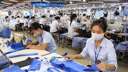 Ngành dệt may tìm lối đi mới giữa mùa dịch