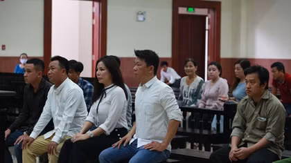 Nữ bác sĩ đồng phạm trong vụ" bác sĩ Chiêm Quốc Thái bị truy sát" vẫn vắng mặt