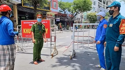 Xuất hiện tình trạng nhập cảnh núp bóng chuyên gia