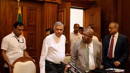 Sri Lanka: Bất ổn sau lệnh sa thải thủ tướng