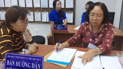 Bỏ quy định phải có “hộ khẩu thành phố” khi tuyển công chức, viên chức