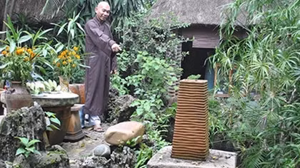 Thực hư về hòn đá có “điện”?