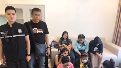 Mắc bẫy vì ham quà "khủng"