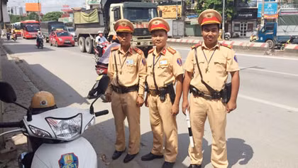 “Mệnh lệnh trái tim” của người Cảnh sát giao thông
