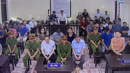 Lạ lùng những lời khai trong phiên tòa sơ thẩm vụ gian lận điểm ở Hà Giang