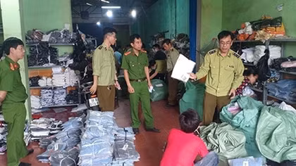 Ra quân xử lý nghiêm hàng giả, hàng nhái, hàng không rõ nguồn gốc xuất xứ