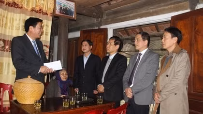 Thăm quê hương cố Bộ trưởng Trần Quốc Hoàn