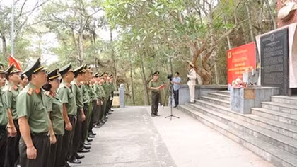  74 năm giữ trọn niềm tin yêu