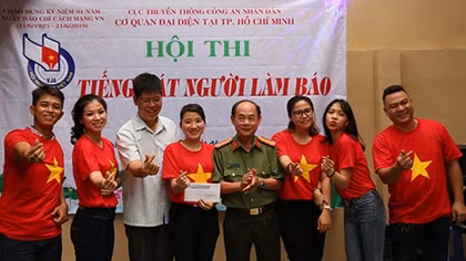Ngày vui của những người làm báo Cục Truyền thông CAND