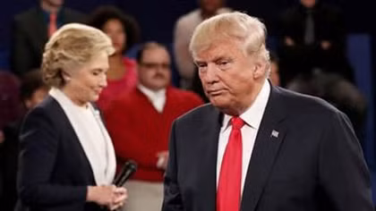Ông Donald Trump tiếp tục mất điểm sau cuộc tranh luận thứ 2