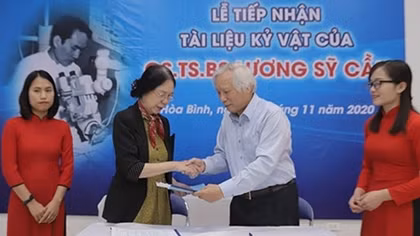 Tiếp nhận tài liệu, kỷ vật của GS.TS Lương Sỹ Cần