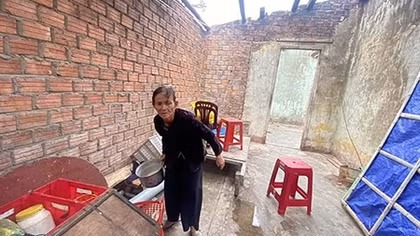 Làng chài sau bão