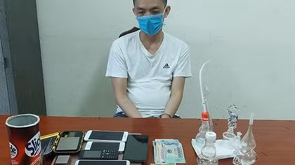 Lập boong-ke, cất giấu ma túy ở nhiều nơi để bán lẻ