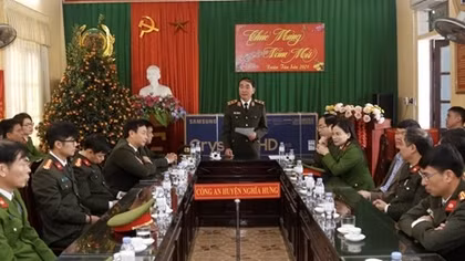 Thứ trưởng Trần Quốc Tỏ thăm, làm việc với Công an huyện Nghĩa Hưng