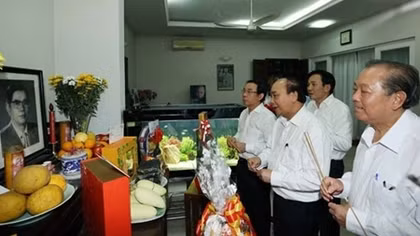 Thủ tướng dâng hương tưởng nhớ lãnh đạo Đảng, Nhà nước