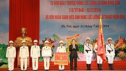 Lực lượng An ninh nhân dân đón nhận danh hiệu Anh hùng