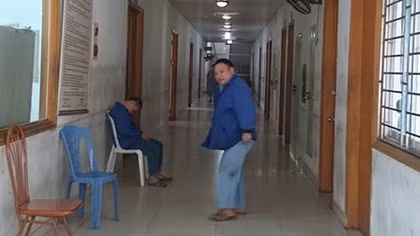 Kẻ sát nhân khoác áo bệnh nhân tâm thần sau cánh cửa gia đình