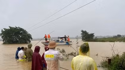 Công an Hà Tĩnh huy động tối đa lực lượng sẵn sàng giúp dân phòng chống lũ