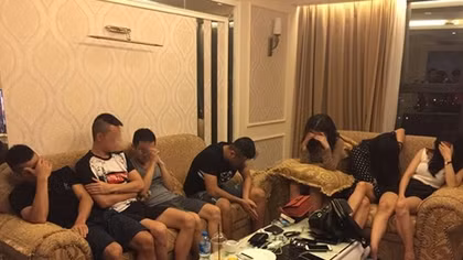 Bắt quả tang 7 đối tượng thuê phòng khách sạn để “bay” tập thể