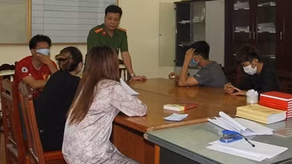 Cơ sở massage cho nữ nhân viên bán dâm, kích dục cho khách