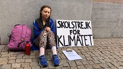Greta Thunberg: Cứu tinh, con rối hay lãnh tụ tinh thần?