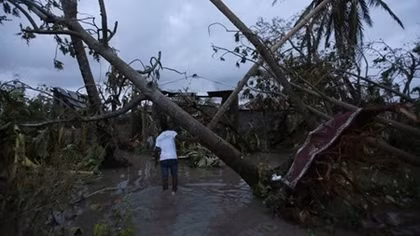 Hình ảnh kinh hoàng sau khi bão Mathew càn quét Haiti