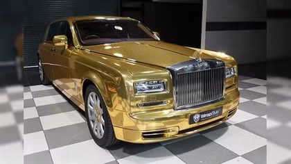 Triệu phú Ấn Độ “mạ vàng” Rolls-Royce Phantom làm... taxi