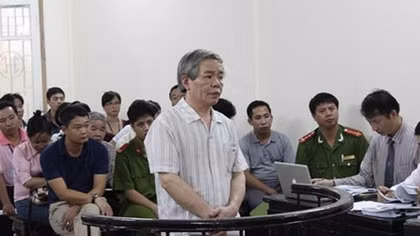 Tiếp tục bị khởi tố khi đang ở tù