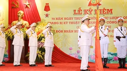Lực lượng Quản lý trang bị kỹ thuật và trang cấp CAND đón nhận Huân chương Quân công hạng Ba